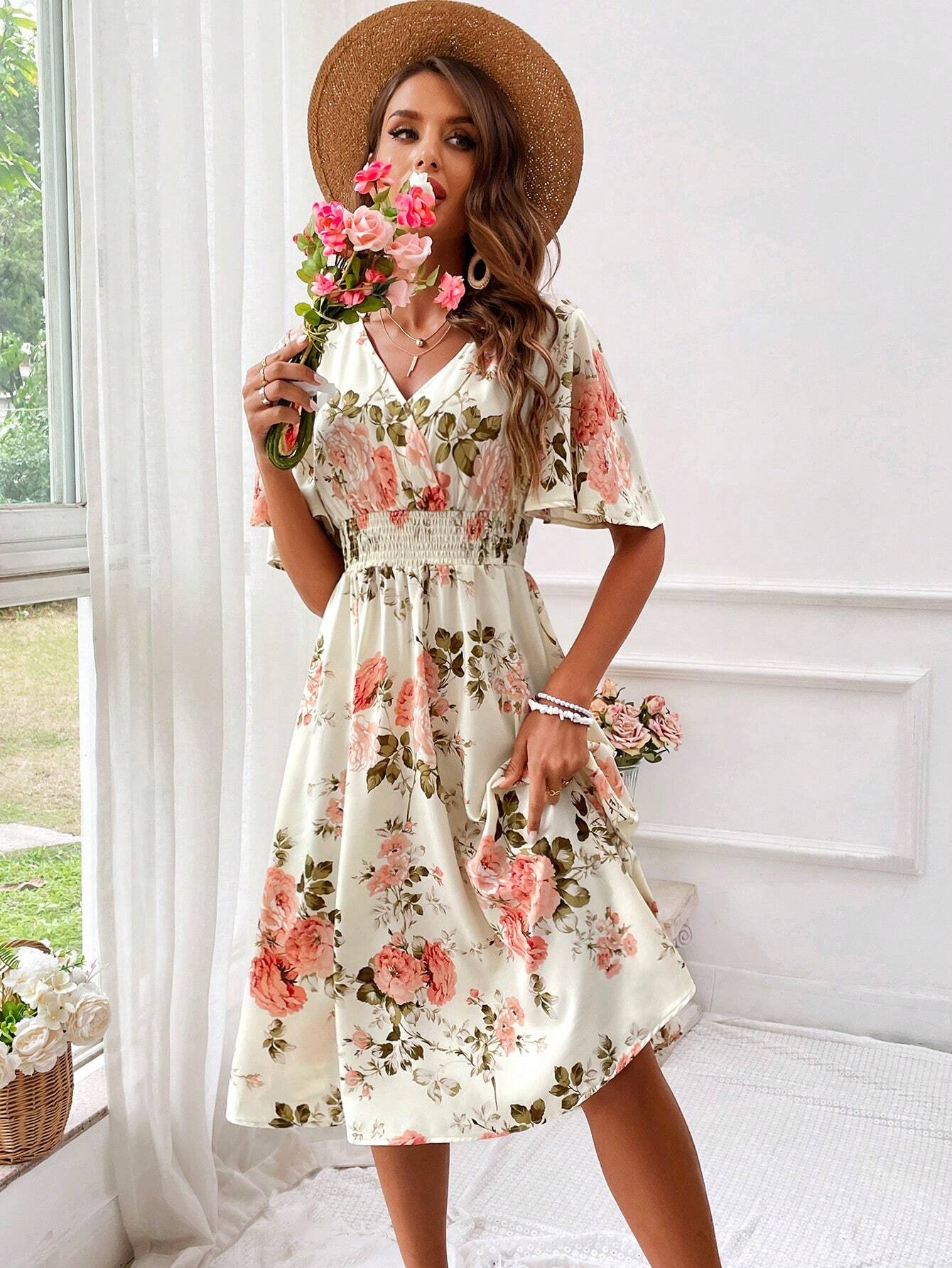 Edith | Elegant Blomstret Sommerkjole med V-hals