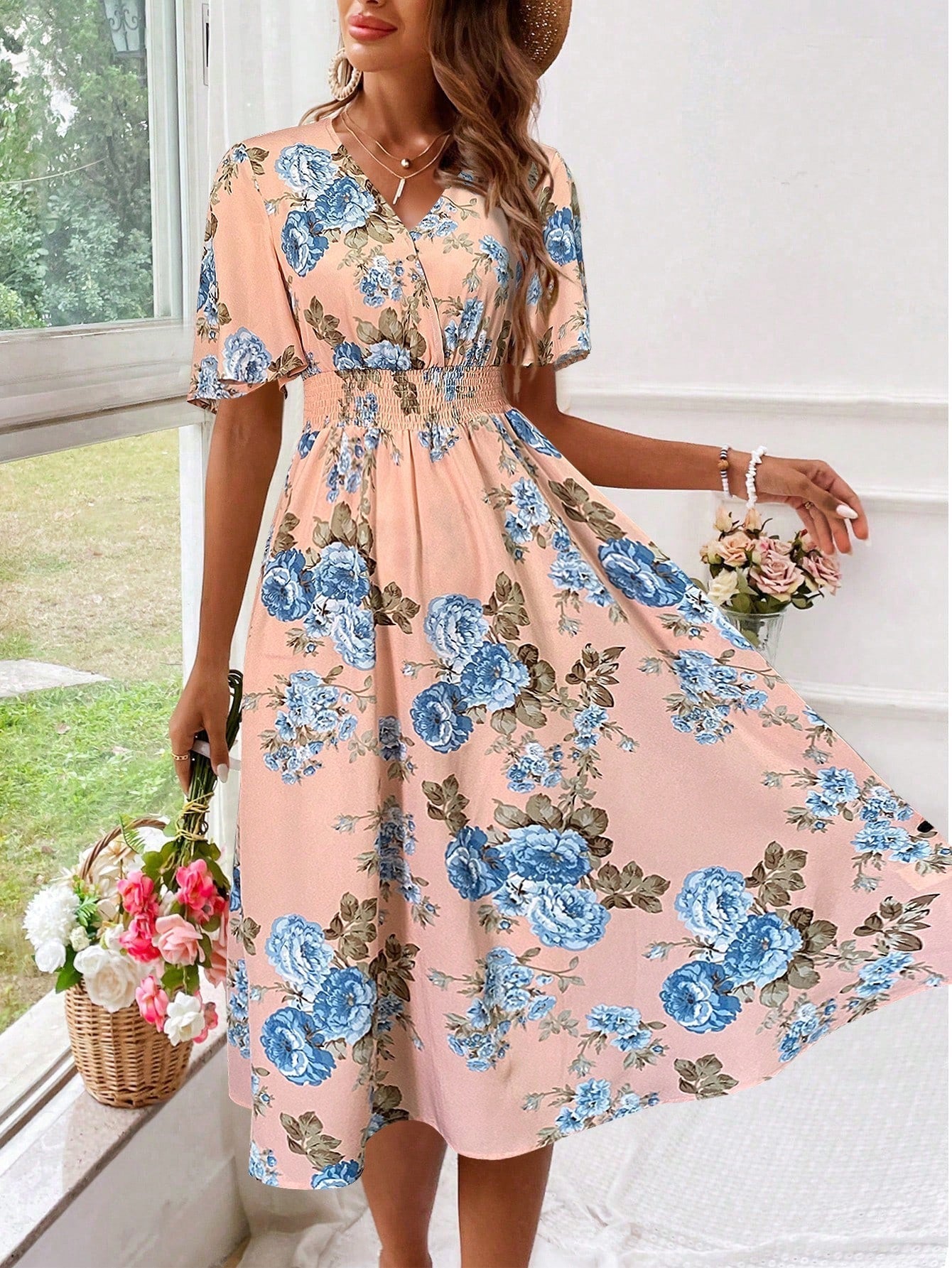 Edith | Elegant Blomstret Sommerkjole med V-hals