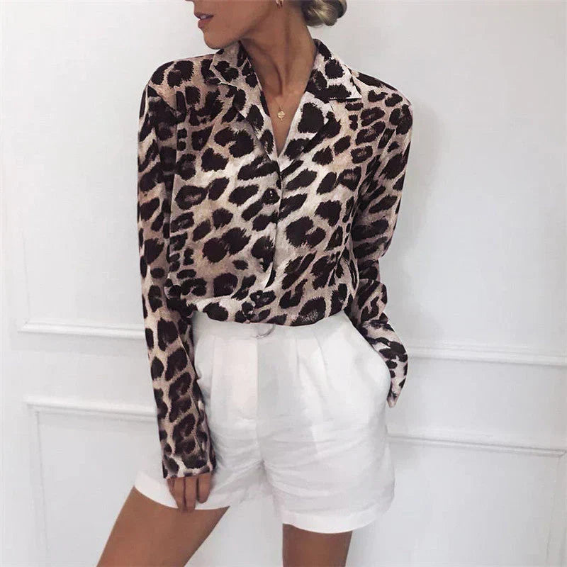 Let og elegant bluse med alsidig stil